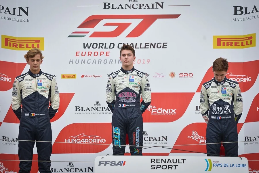 Gillian Henrion sur le podium de la F4 au Hungaroring